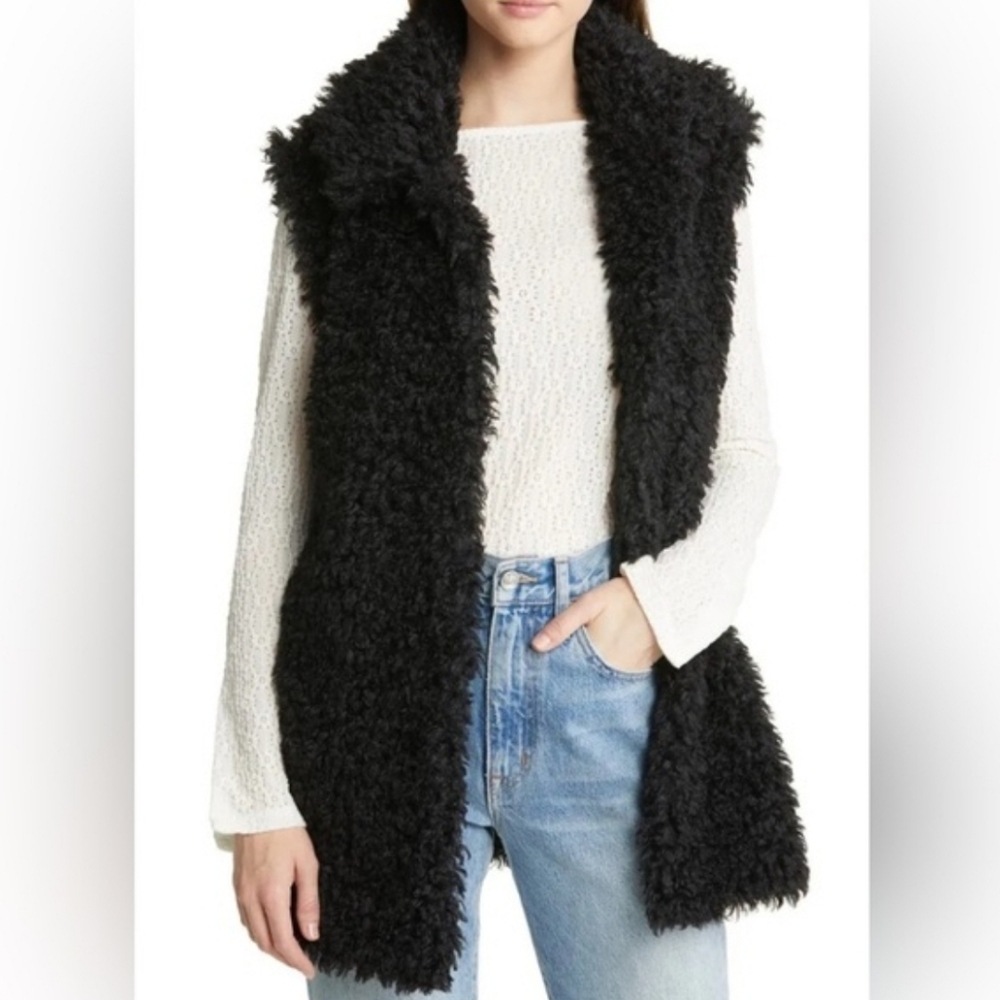 UGG Black Faux‎ Shearling Teddy Vest. Size M
